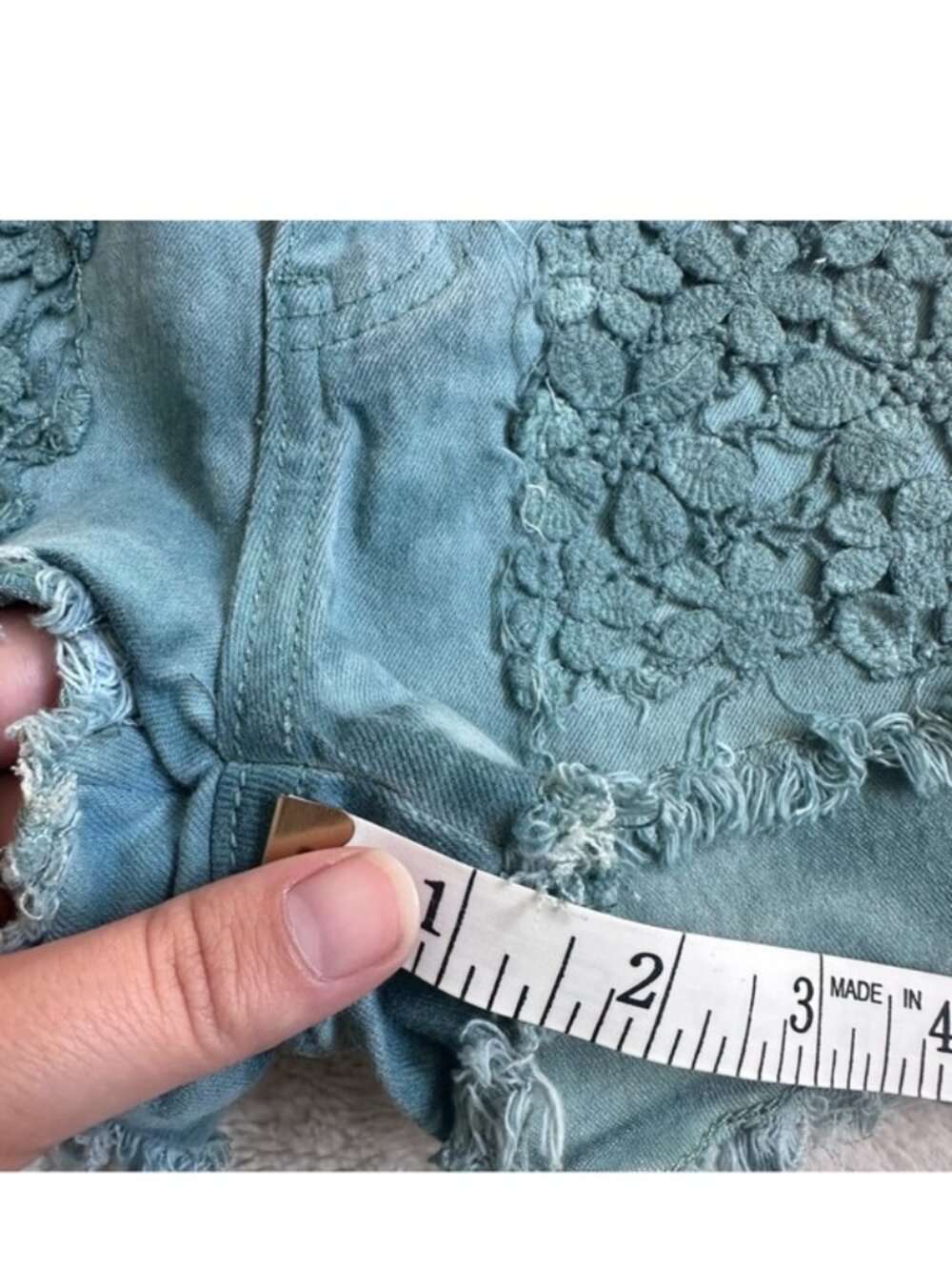 Anthropologie X Black Sheep | Green Floral Lace Front Shorts | Size 29 - Picture 8 of 9